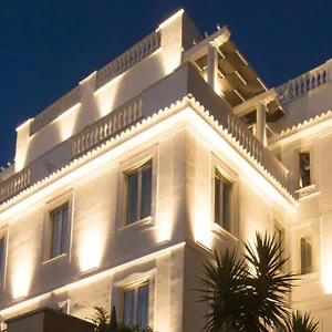 https://villa-zaccardi.it-romehotels.com
